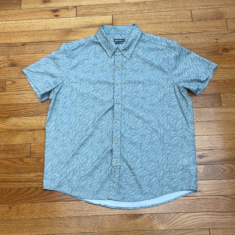 Eddie Bauer Leaf Print Short Sleeve Button Down shirt - Size Large